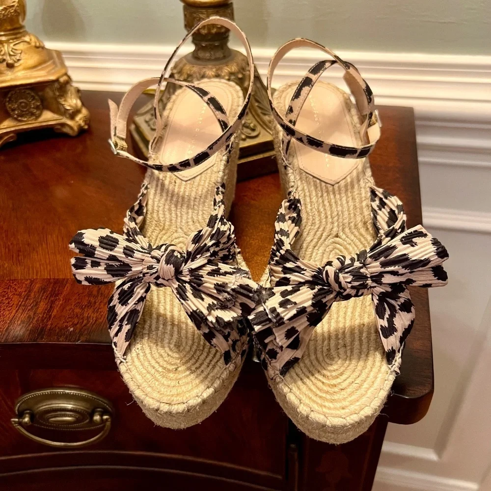 EUC Loeffler Randall Charley Leopard Knotted Bow Wedge Espadrille Sandals 8.5 B